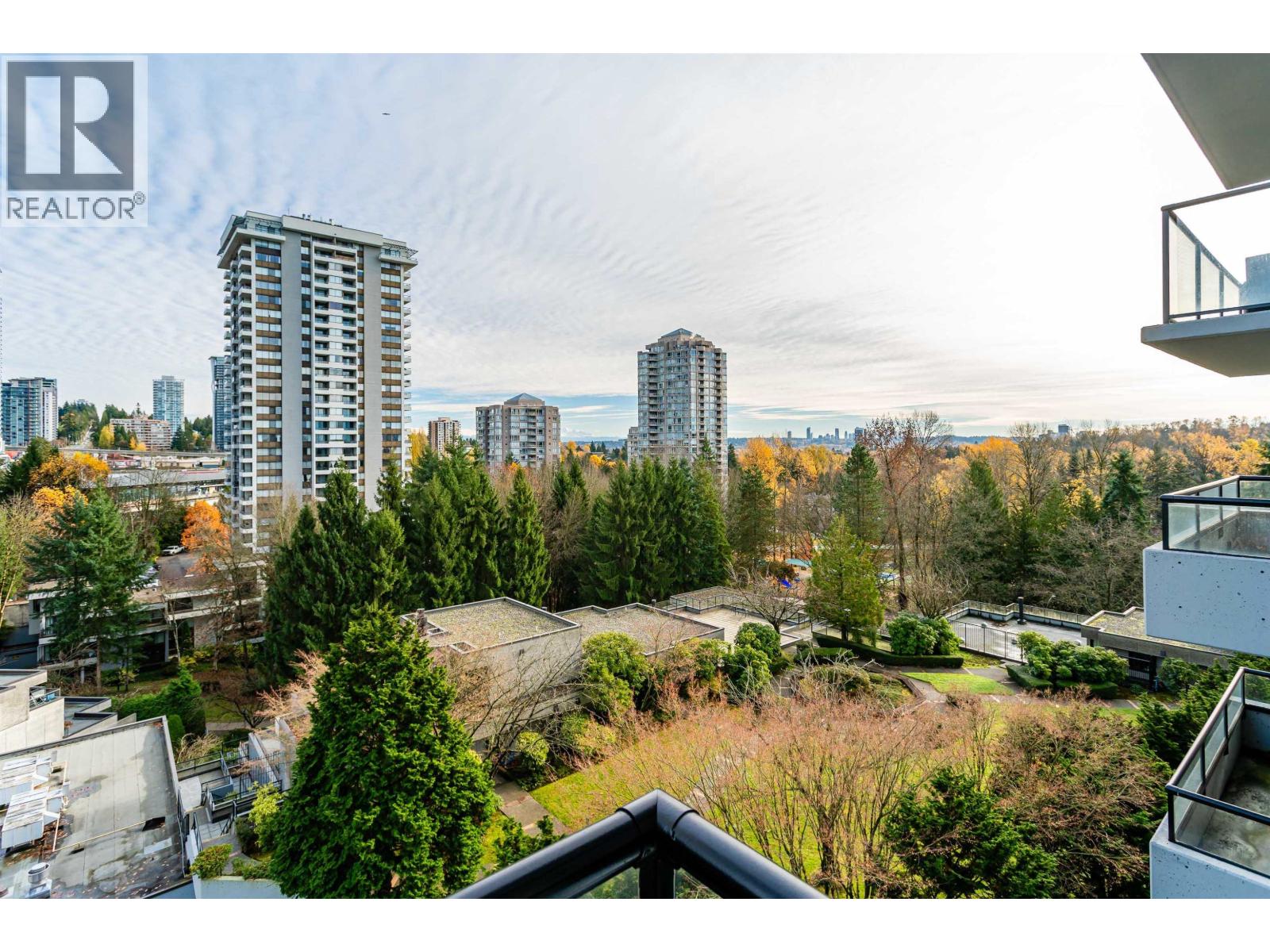 606 3980 CARRIGAN COURT, Burnaby