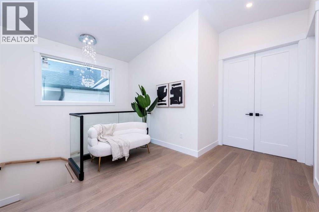 Single Family House for Sale in   Avenue SW Shaganappi Calgary 