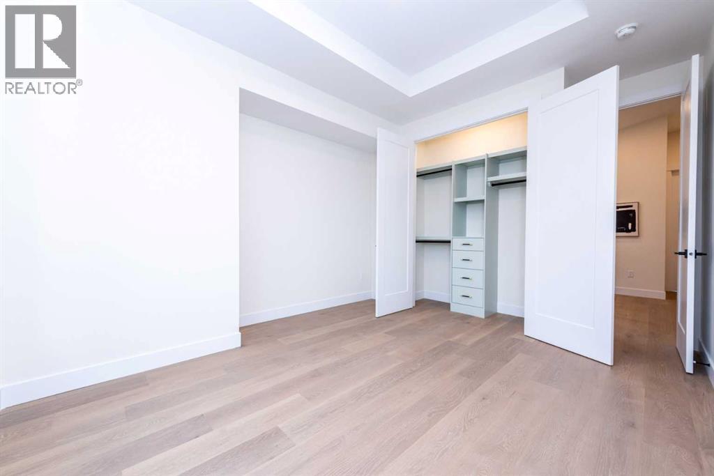 Single Family House for Sale in   Avenue SW Shaganappi Calgary 