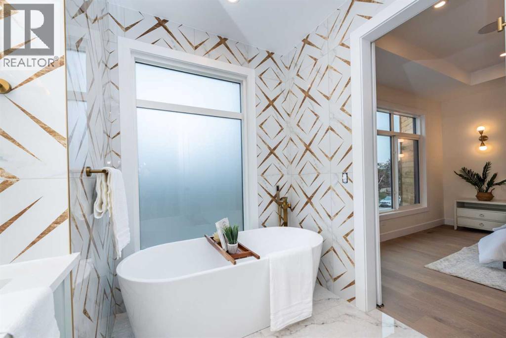 Single Family House for Sale in   Avenue SW Shaganappi Calgary 