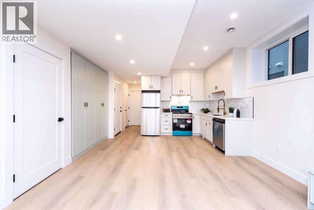 Single Family House for Sale in   Avenue SW Shaganappi Calgary 