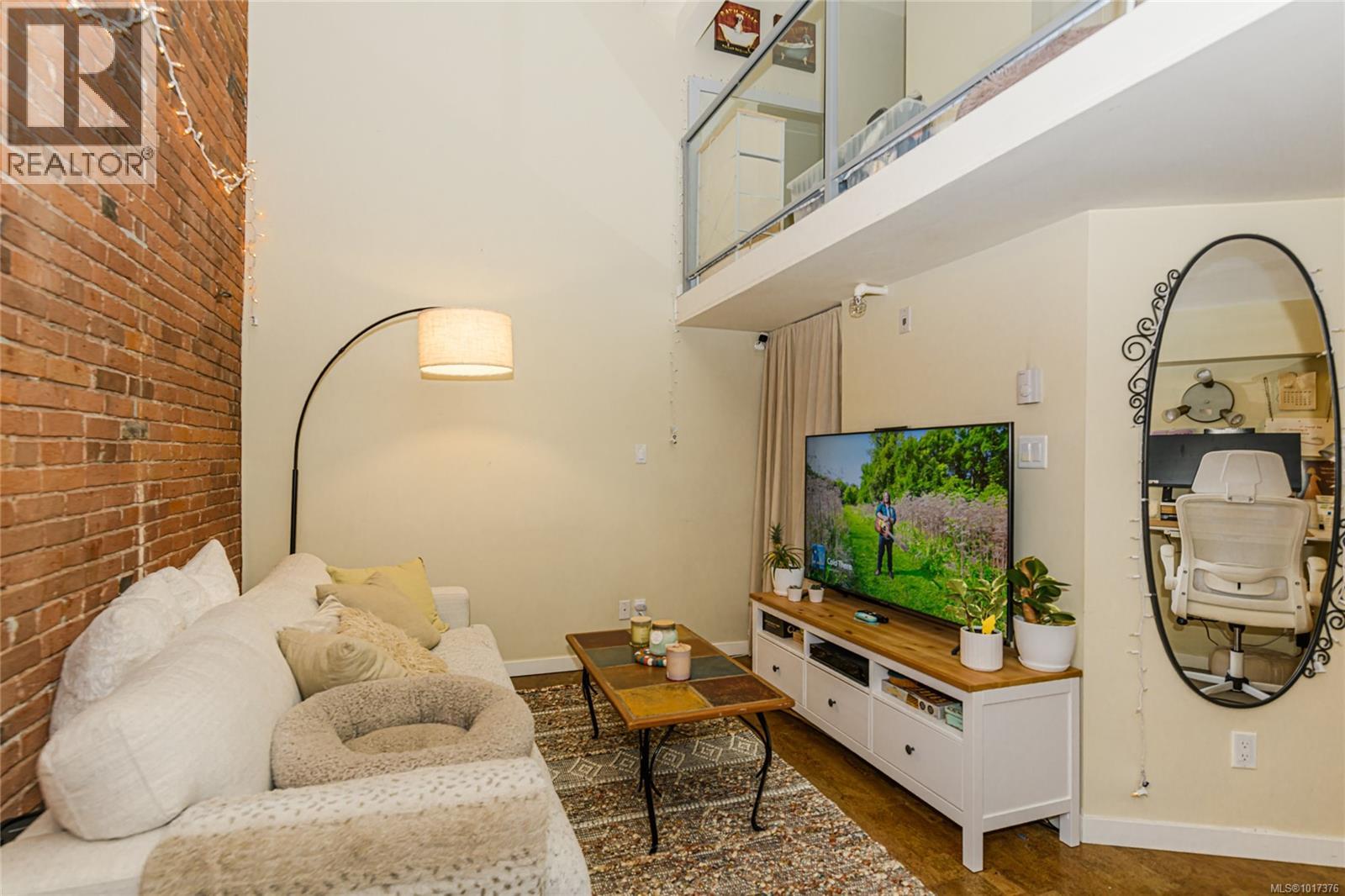 212 524 Yates Street, Victoria