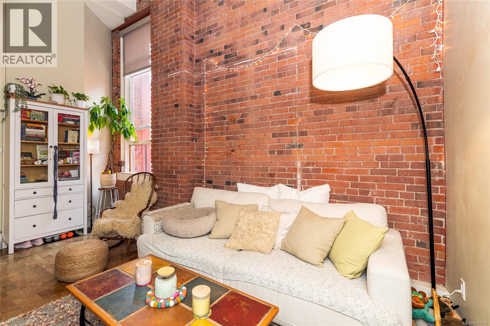 212 524 Yates Street, Victoria