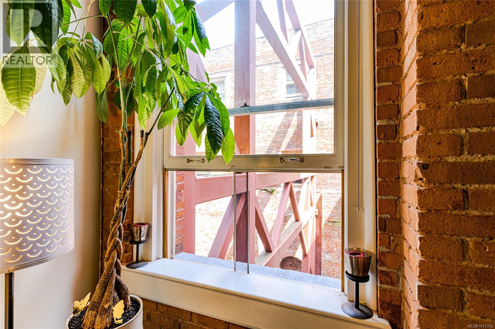 212 524 Yates Street, Victoria