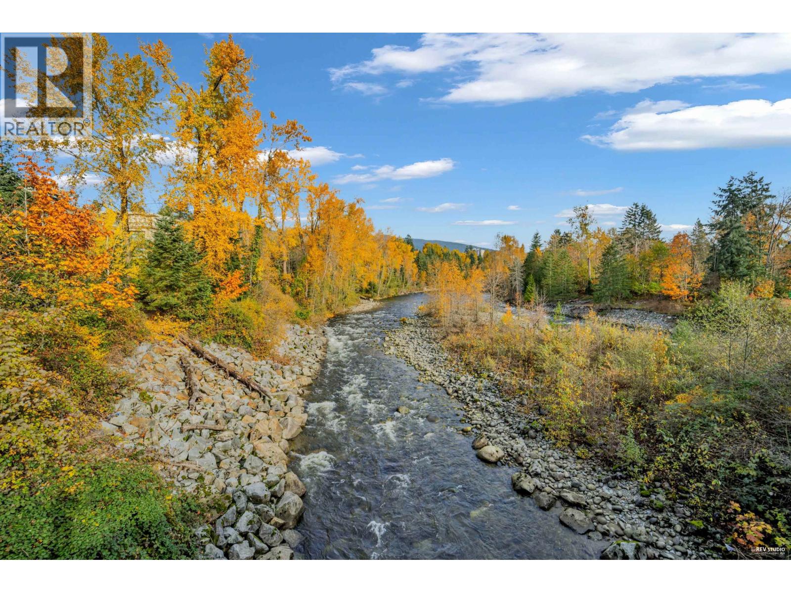 303 568 WATERS EDGE CRESCENT, West Vancouver
