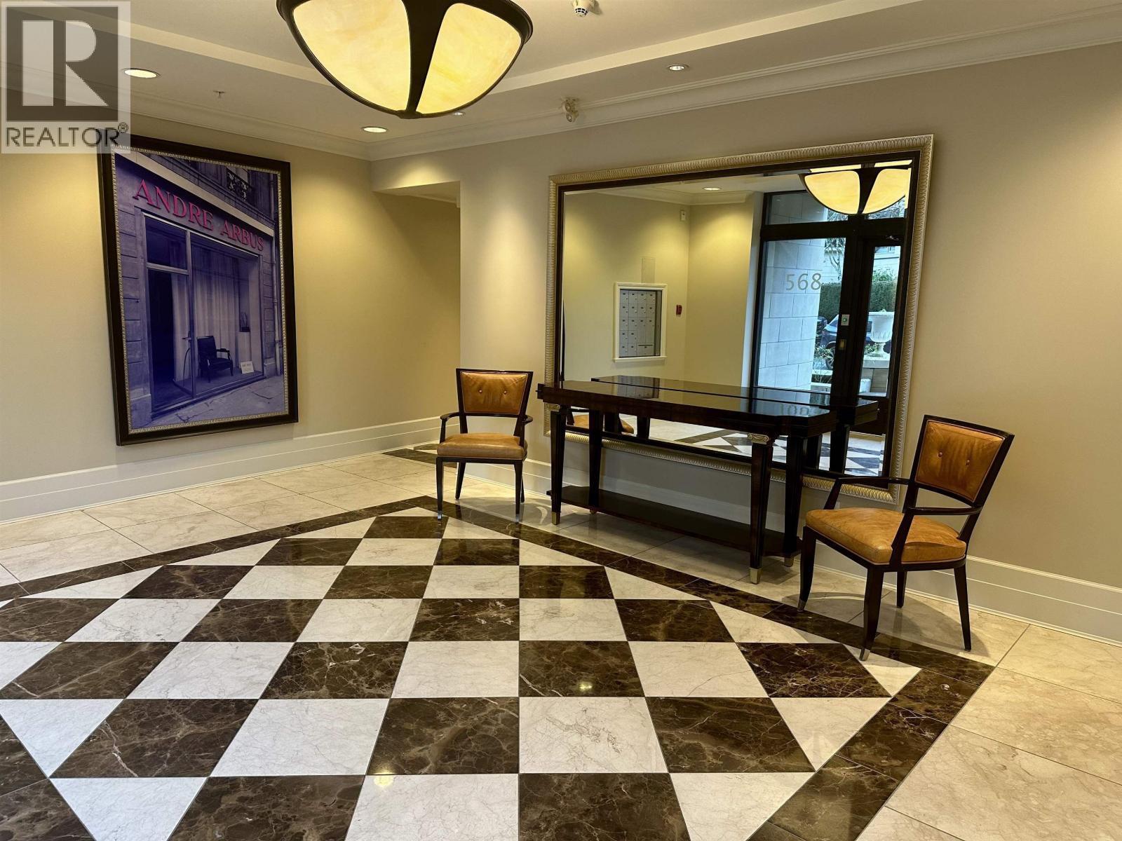 303 568 WATERS EDGE CRESCENT, West Vancouver