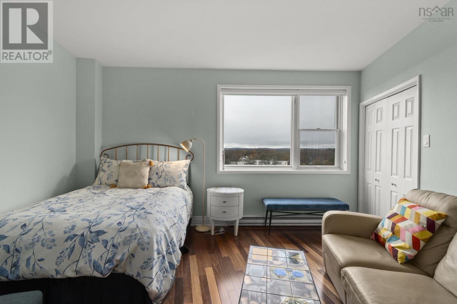 Property 21 of 24 of 804 1074 Wellington Street