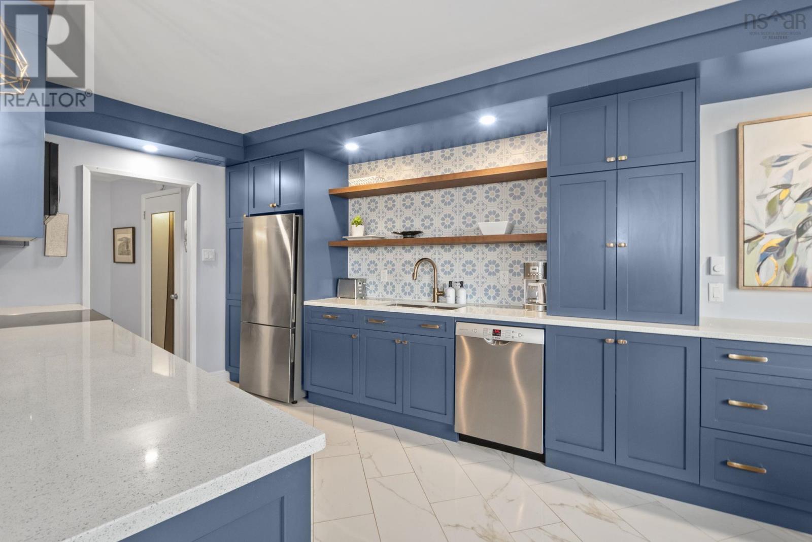 Property 10 of 24 of 804 1074 Wellington Street