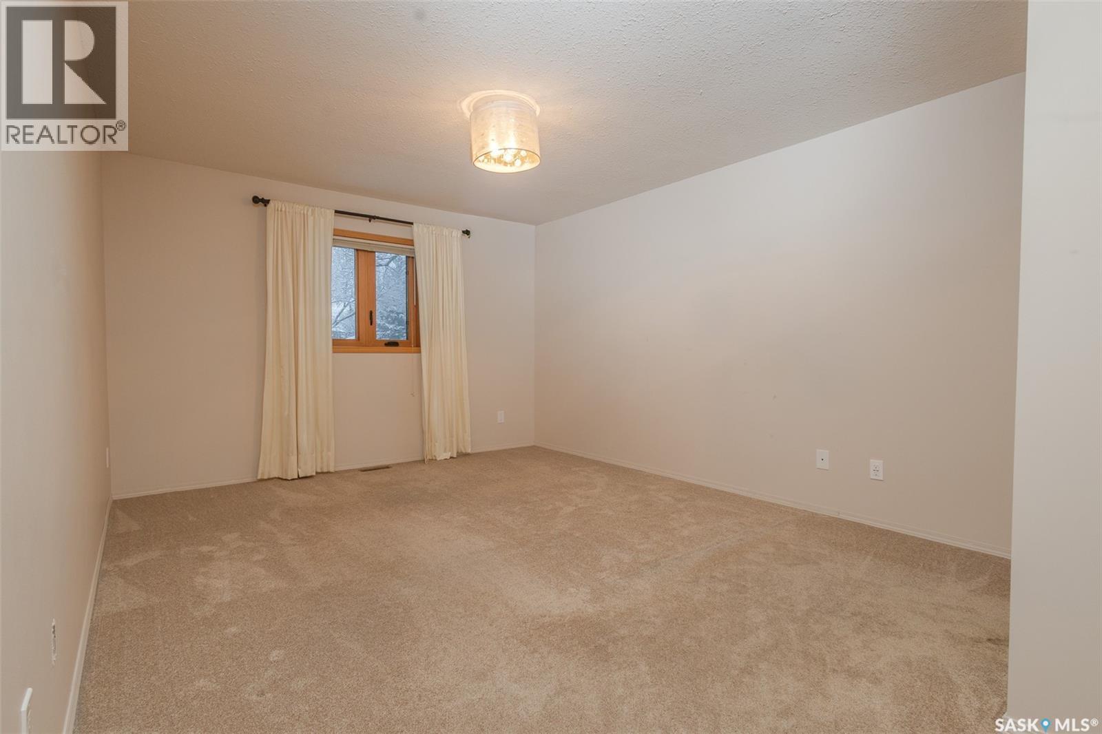 Single Family House Bungalow for Sale in   Heritage CRESCENT Saskatoon 