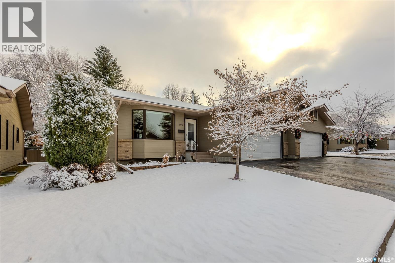 Single Family House Bungalow for Sale in   Heritage CRESCENT Saskatoon 