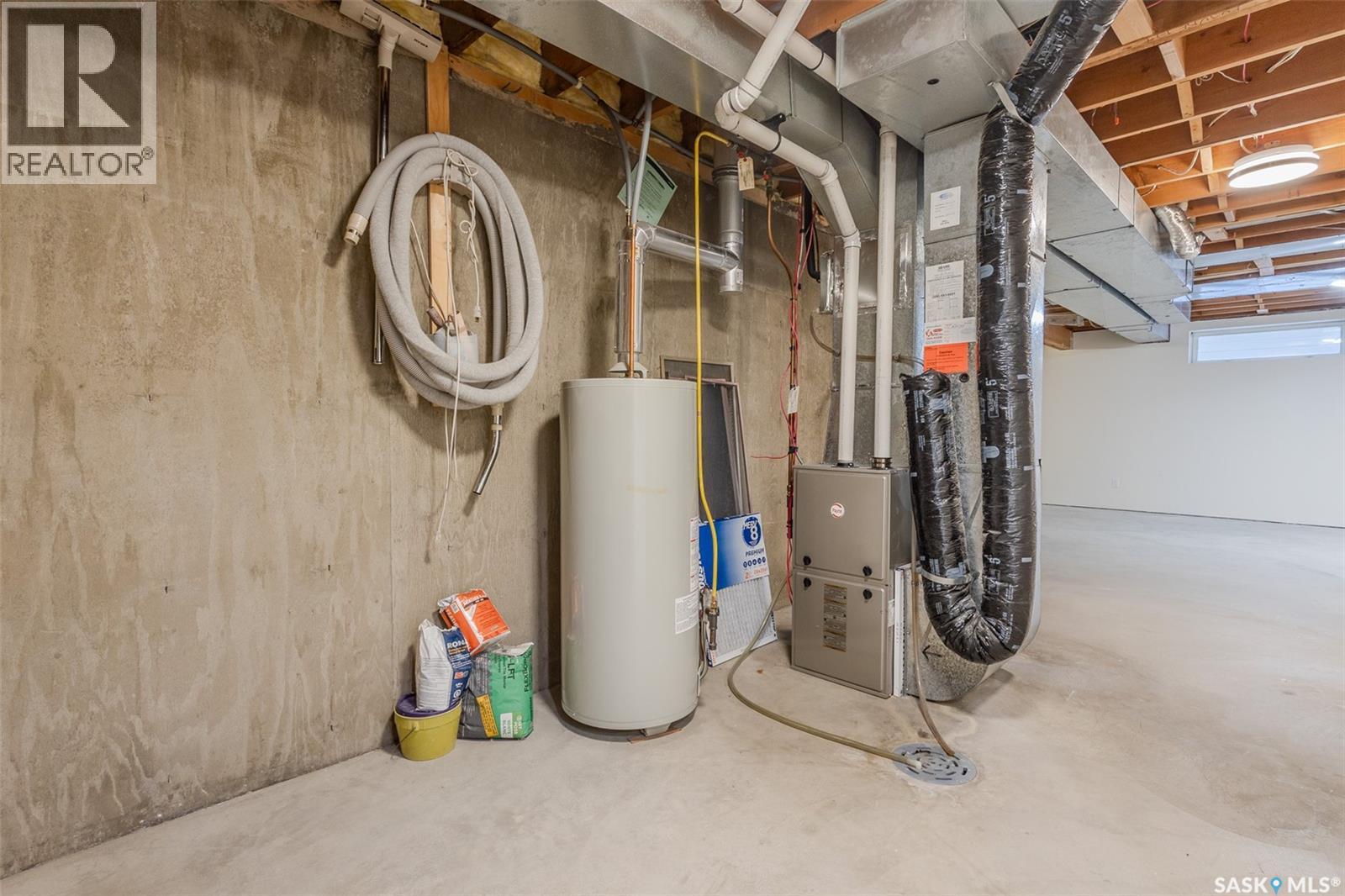 Single Family House Bungalow for Sale in   Heritage CRESCENT Saskatoon 