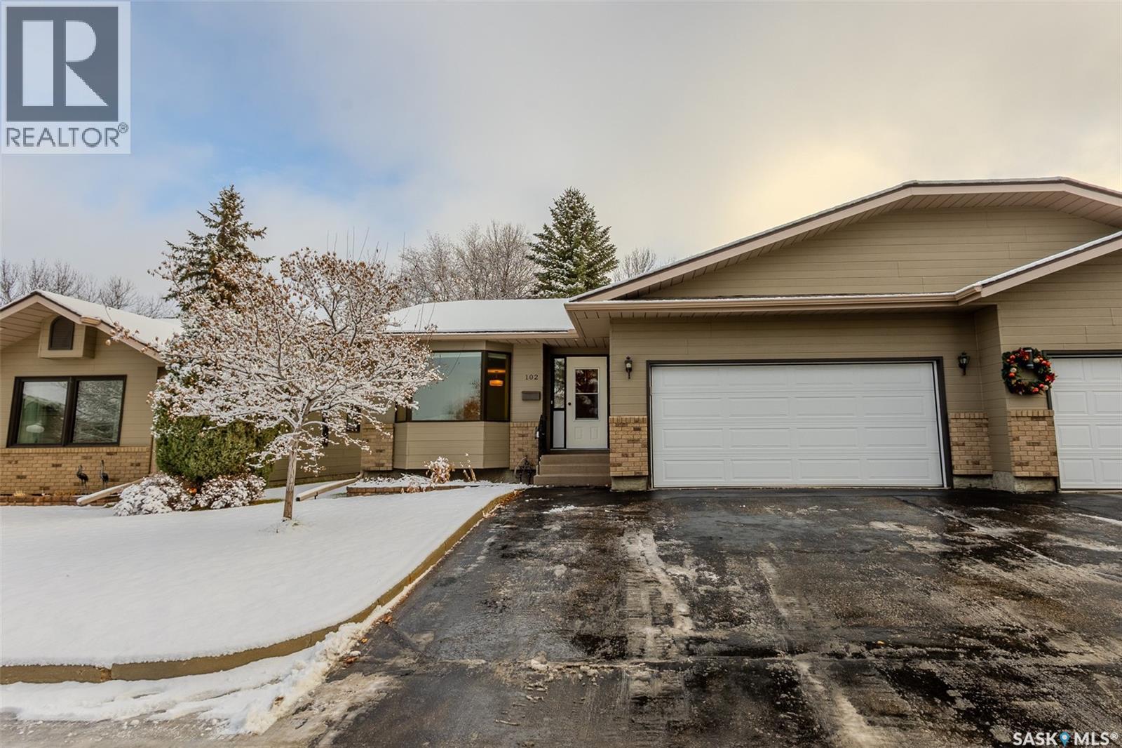 Single Family House Bungalow for Sale in   Heritage CRESCENT Saskatoon 