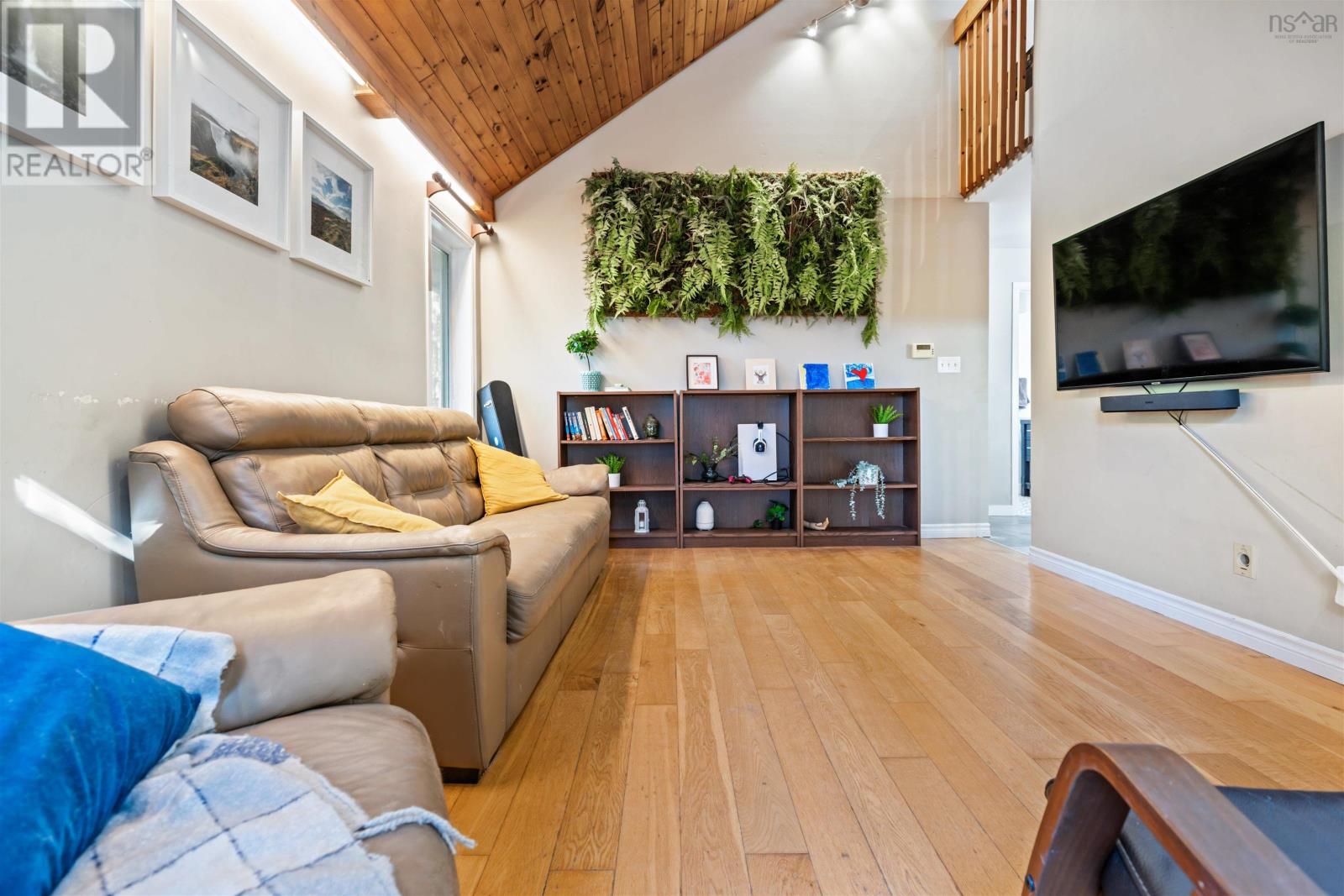 Property 35 of 46 of 194 Ponderosa Drive