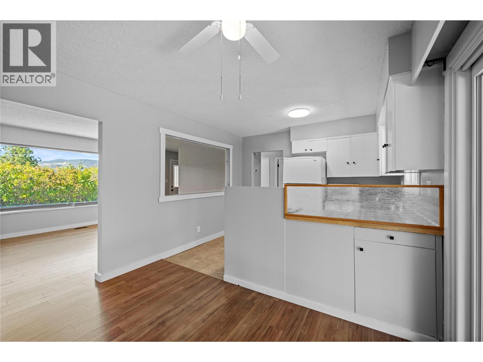 2037 PARKER Drive, Merritt