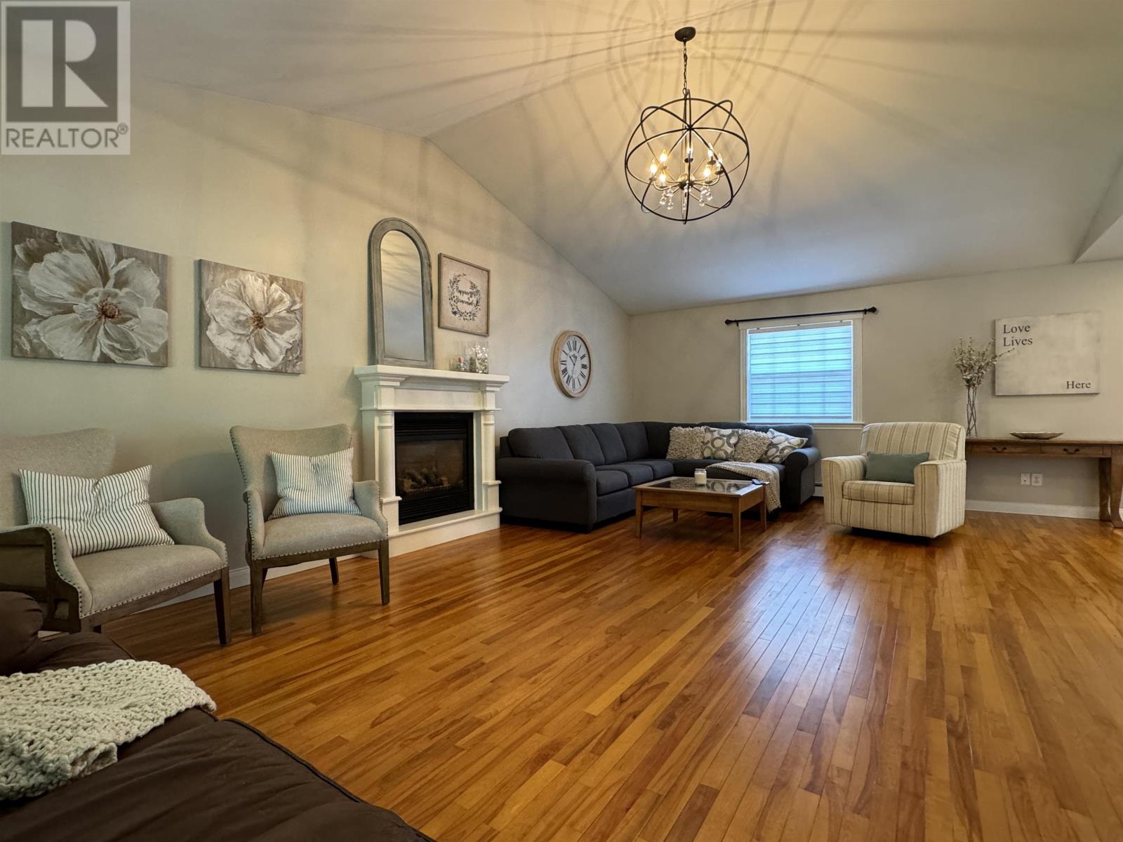 15 HARRIS COURT - 15