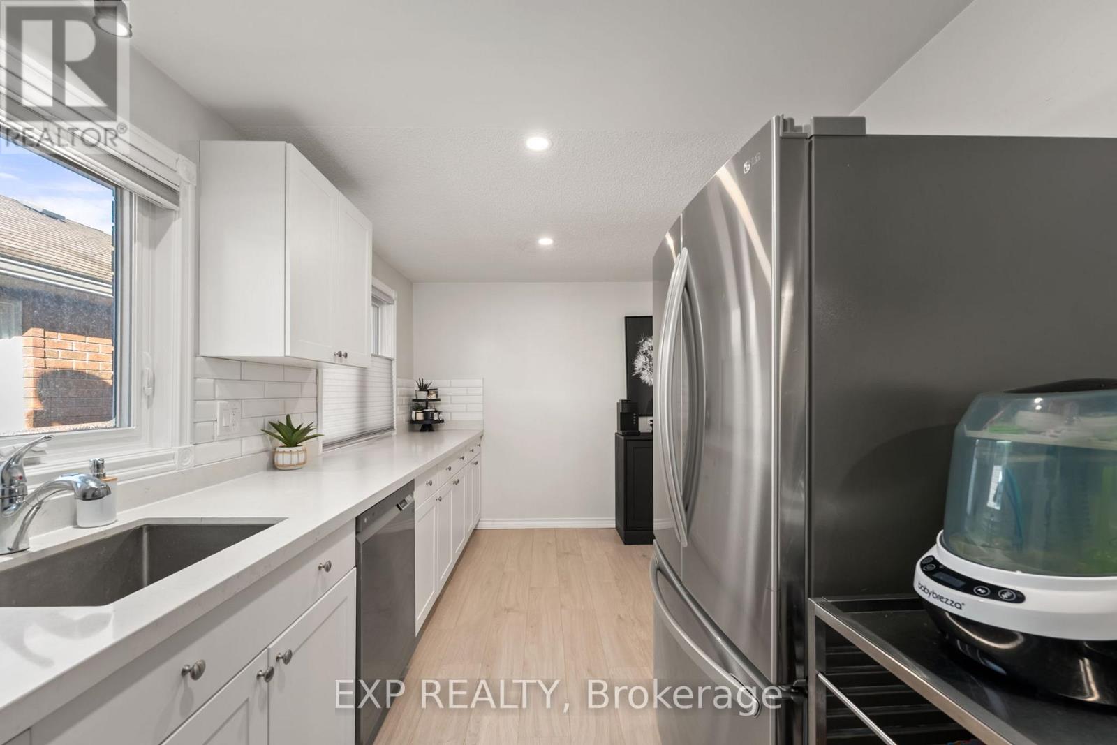 Single Family House Bungalow for Sale in  GEDDES CRESCENT Barrie (Northwest) 