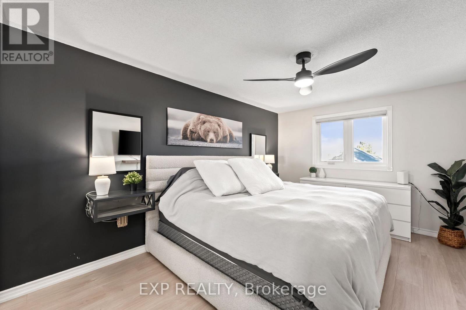 Single Family House Bungalow for Sale in  GEDDES CRESCENT Barrie (Northwest) 