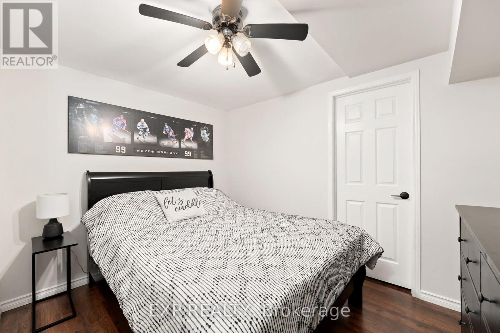 Single Family House Bungalow for Sale in  GEDDES CRESCENT Barrie (Northwest) 