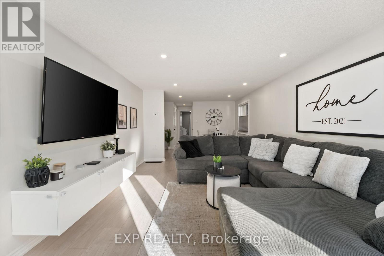 Single Family House Bungalow for Sale in  GEDDES CRESCENT Barrie (Northwest) 