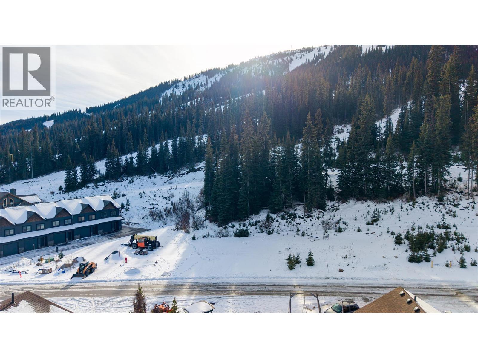 284 Creekview Road, Apex Mountain