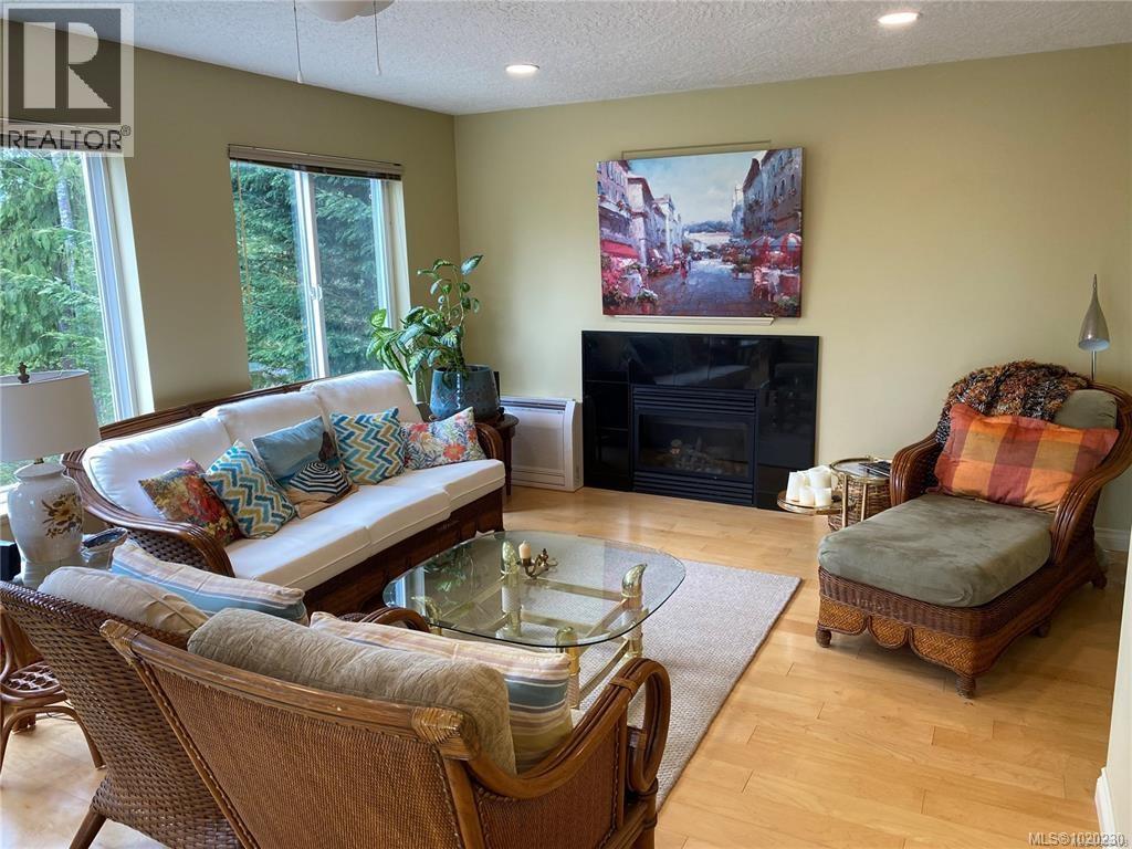 1731 Dar's Pl, Qualicum Beach