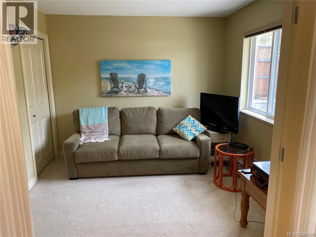 1731 Dar's Pl, Qualicum Beach