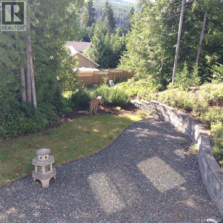 1731 Dar's Pl, Qualicum Beach