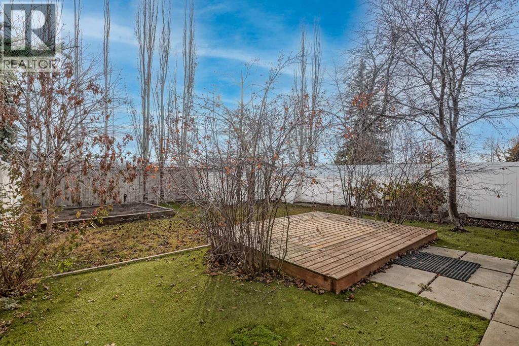 Single Family House for Sale in  Douglas Glen Court SE Douglasdale/Glen Calgary 