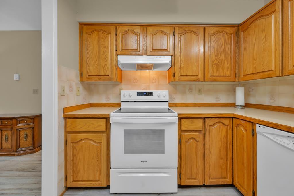 15 7525 MARTIN PLACE, Mission