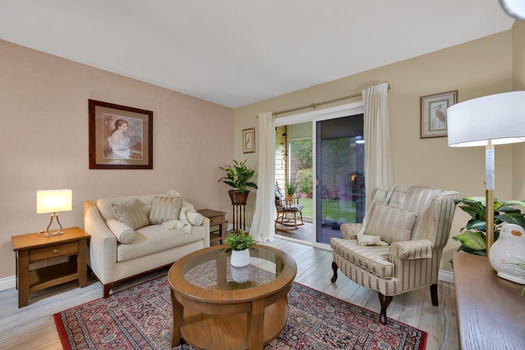 15 7525 MARTIN PLACE, Mission