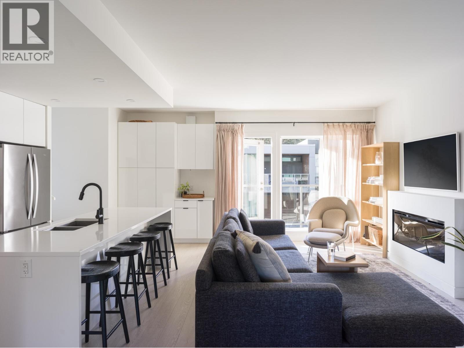 35 3595 SALAL DRIVE, North Vancouver