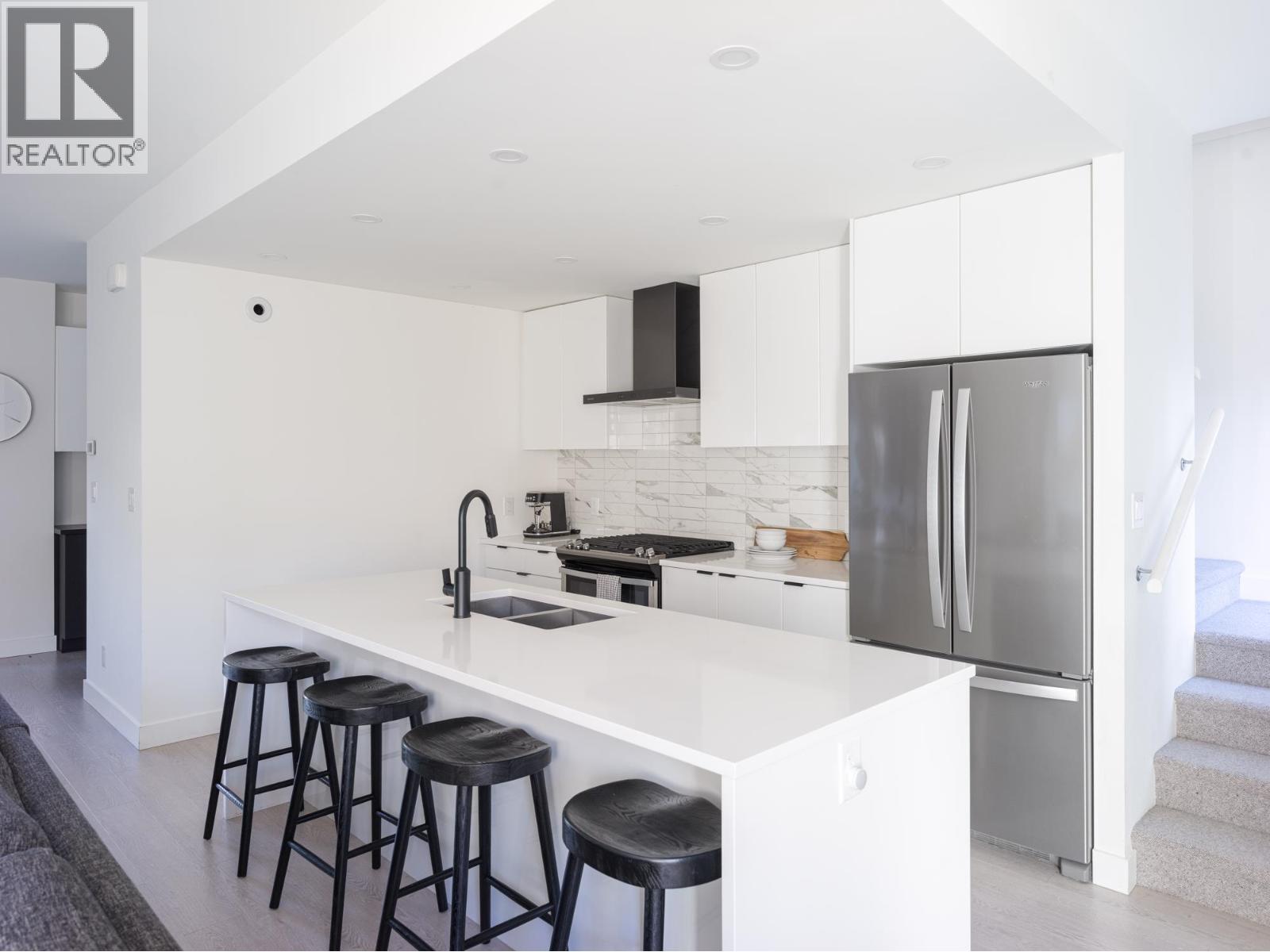 35 3595 SALAL DRIVE, North Vancouver