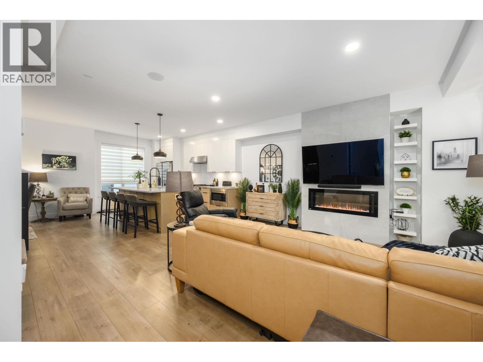 107 3503 GISLASON AVENUE, Coquitlam