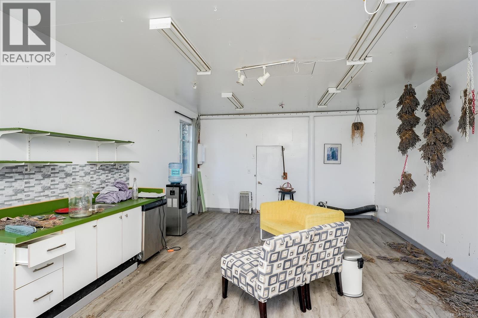 1899 John Rd, North Saanich