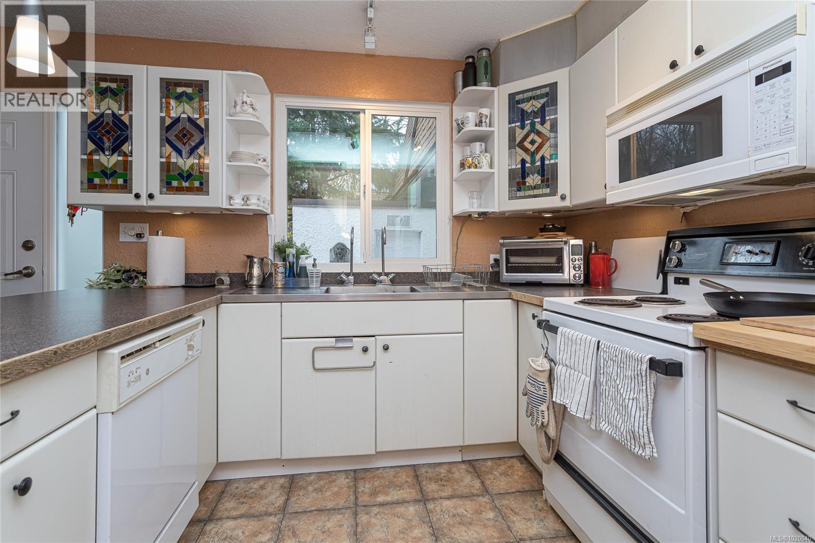 6 9 Buttertubs Dr, Nanaimo