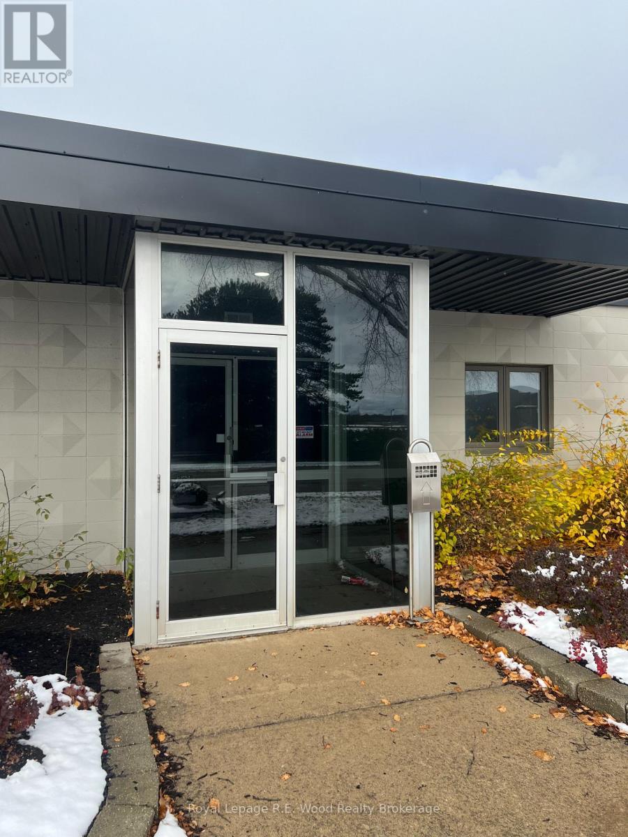 100 Townline Unit G photo 3