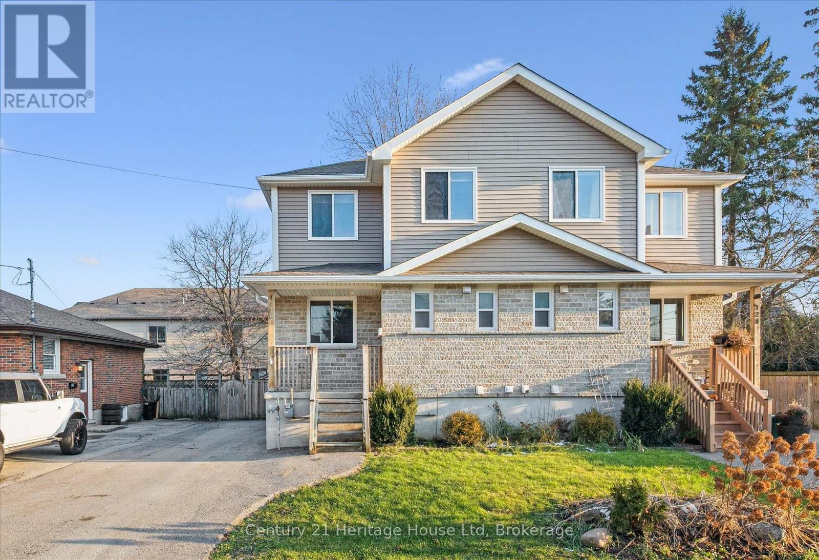 126 Forfar Street East