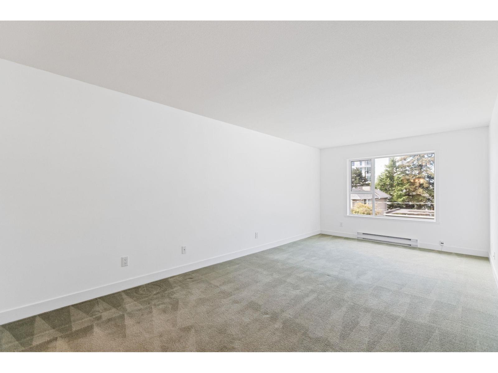 301 1378 GEORGE STREET, White Rock