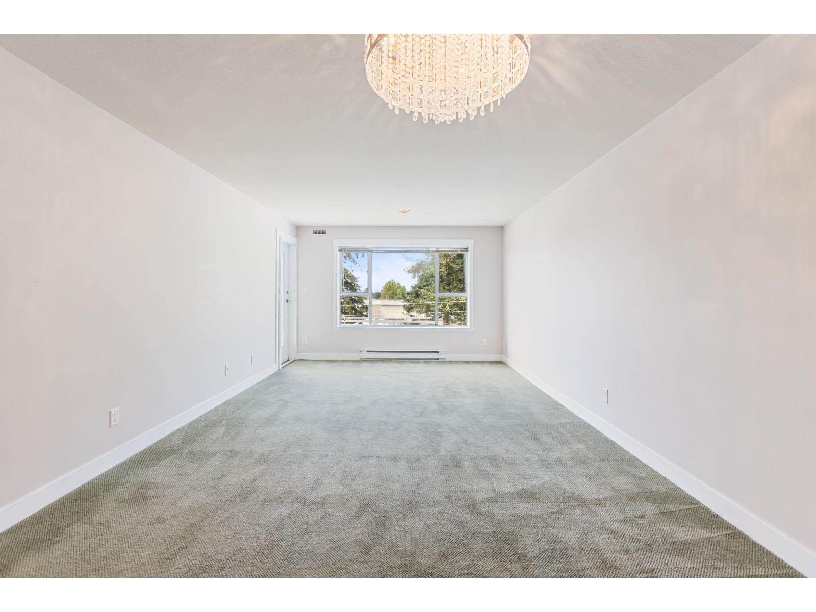 301 1378 GEORGE STREET, White Rock