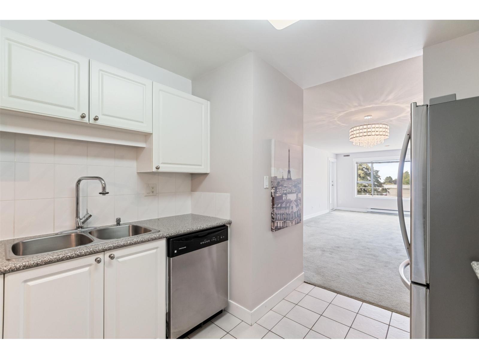 301 1378 GEORGE STREET, White Rock