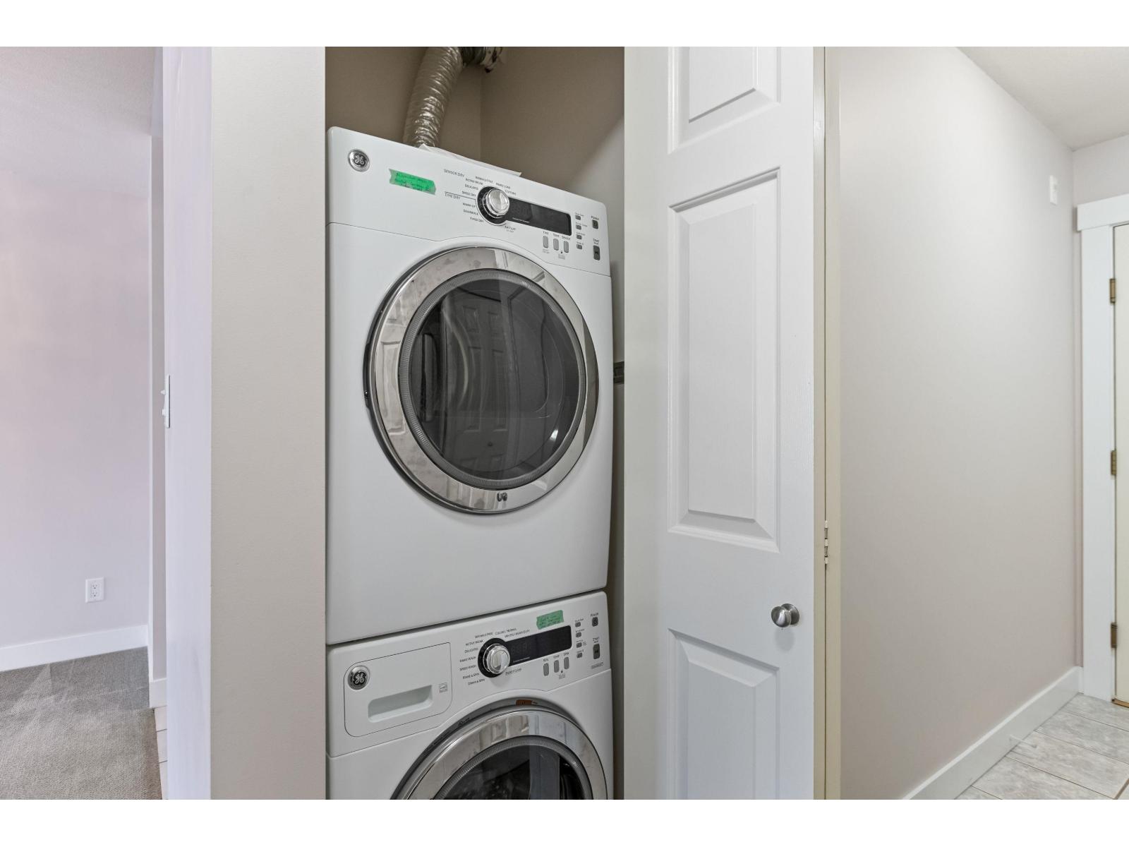 301 1378 GEORGE STREET, White Rock