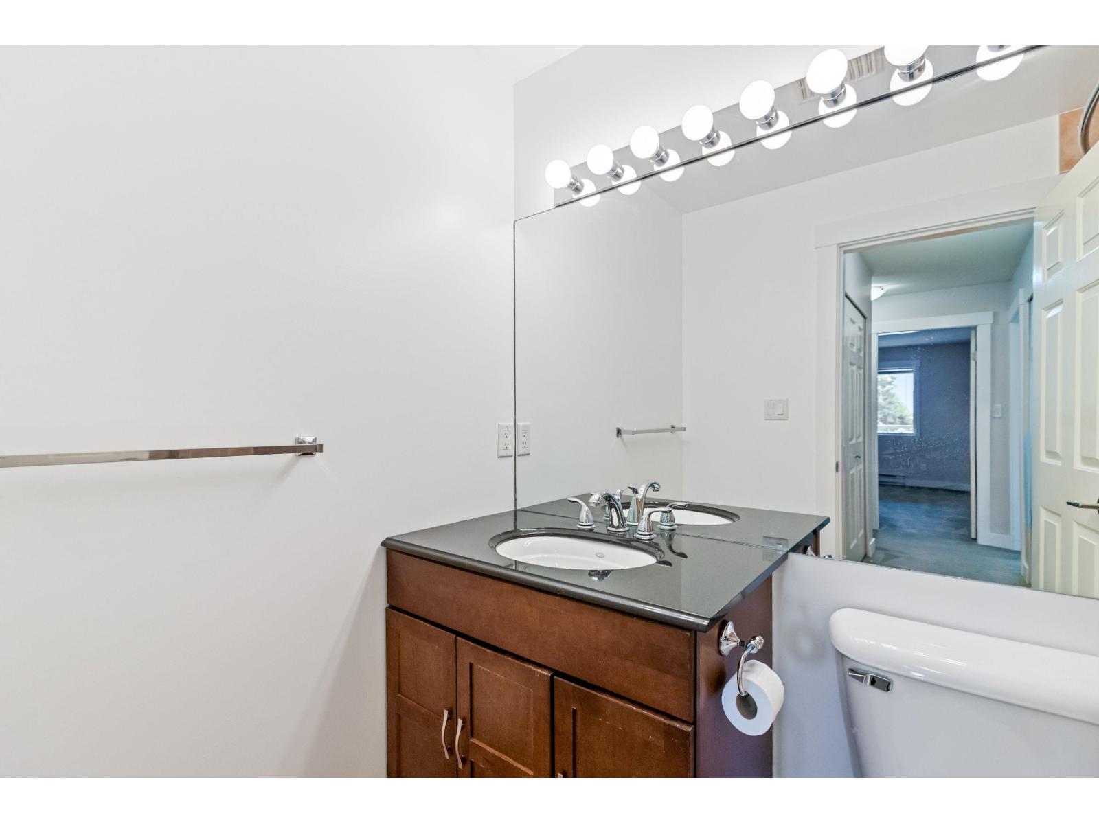 301 1378 GEORGE STREET, White Rock