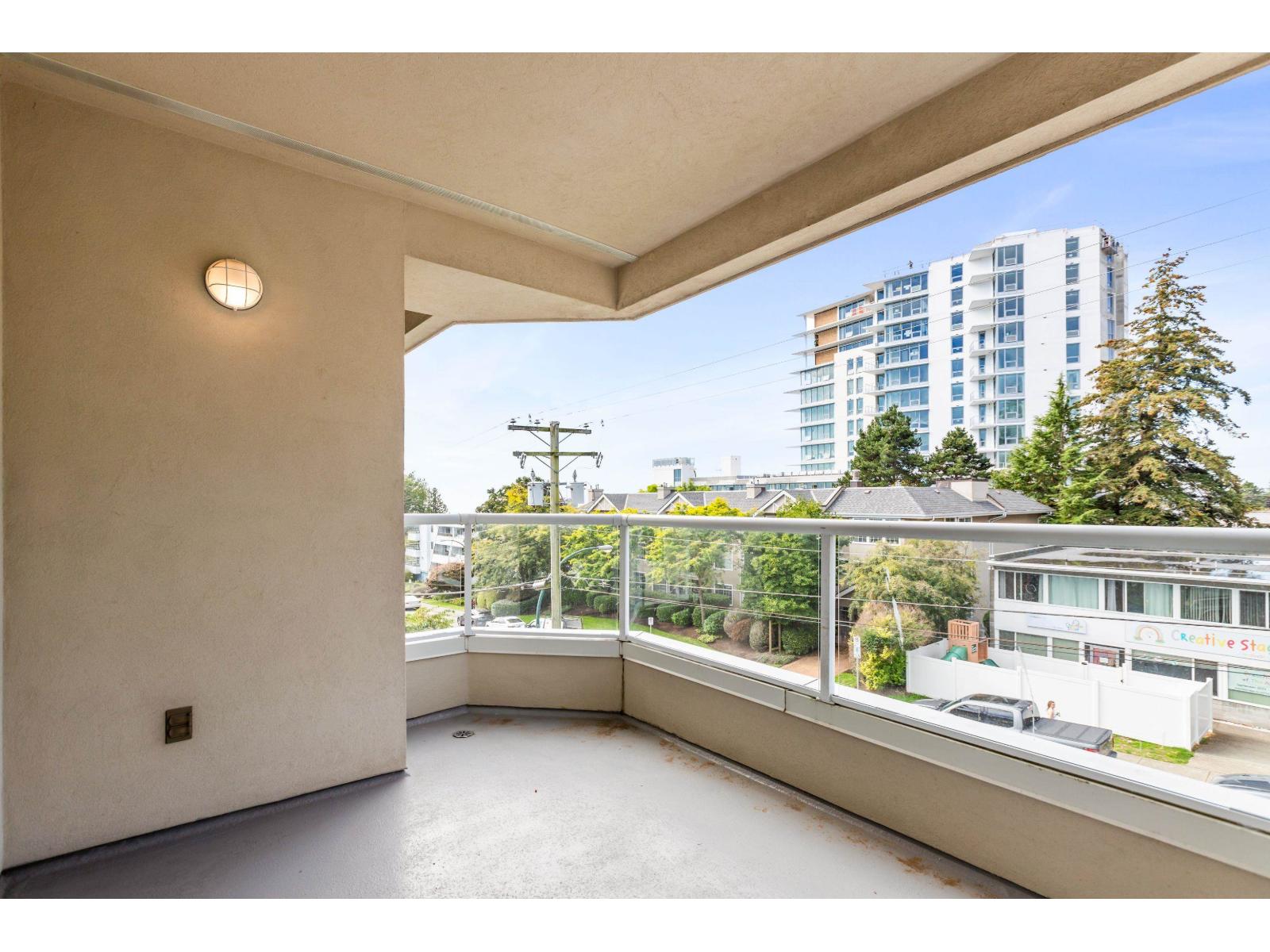 301 1378 GEORGE STREET, White Rock