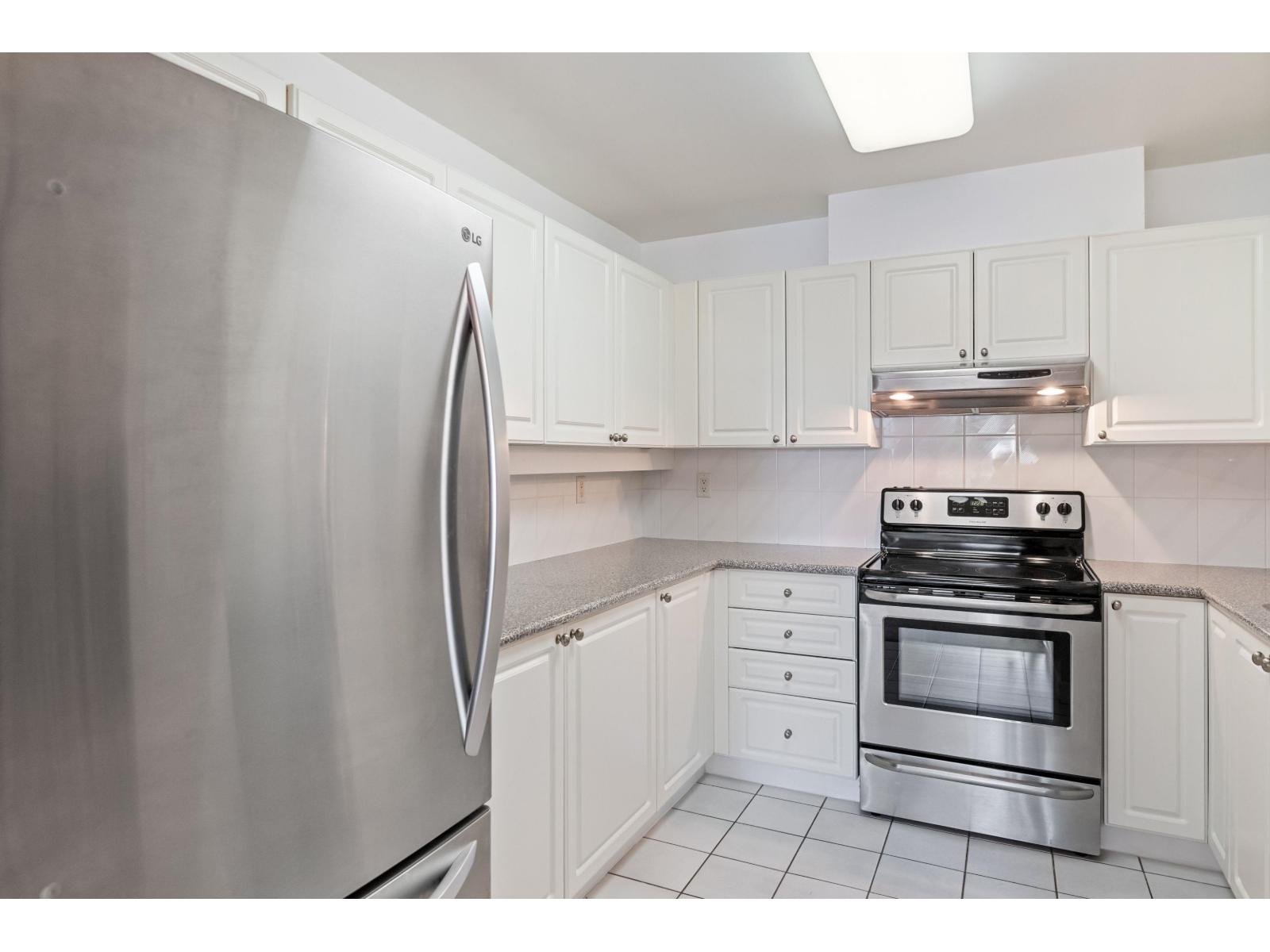 301 1378 GEORGE STREET, White Rock