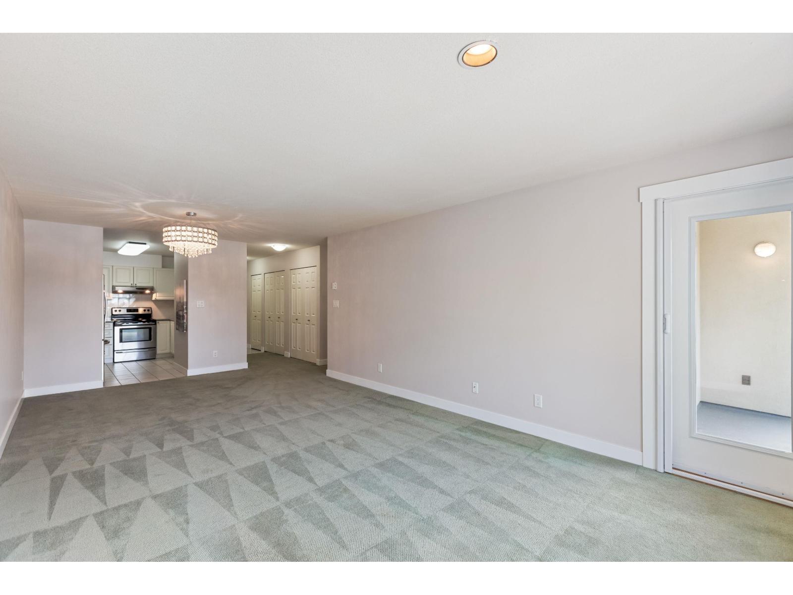 301 1378 GEORGE STREET, White Rock