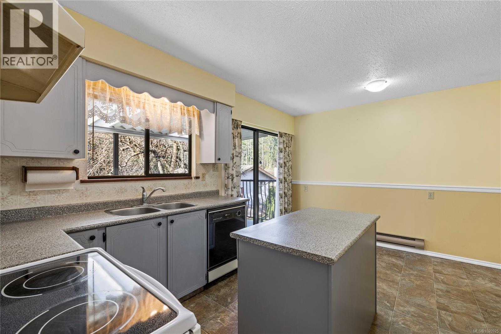 1529 White Rd, Nanaimo