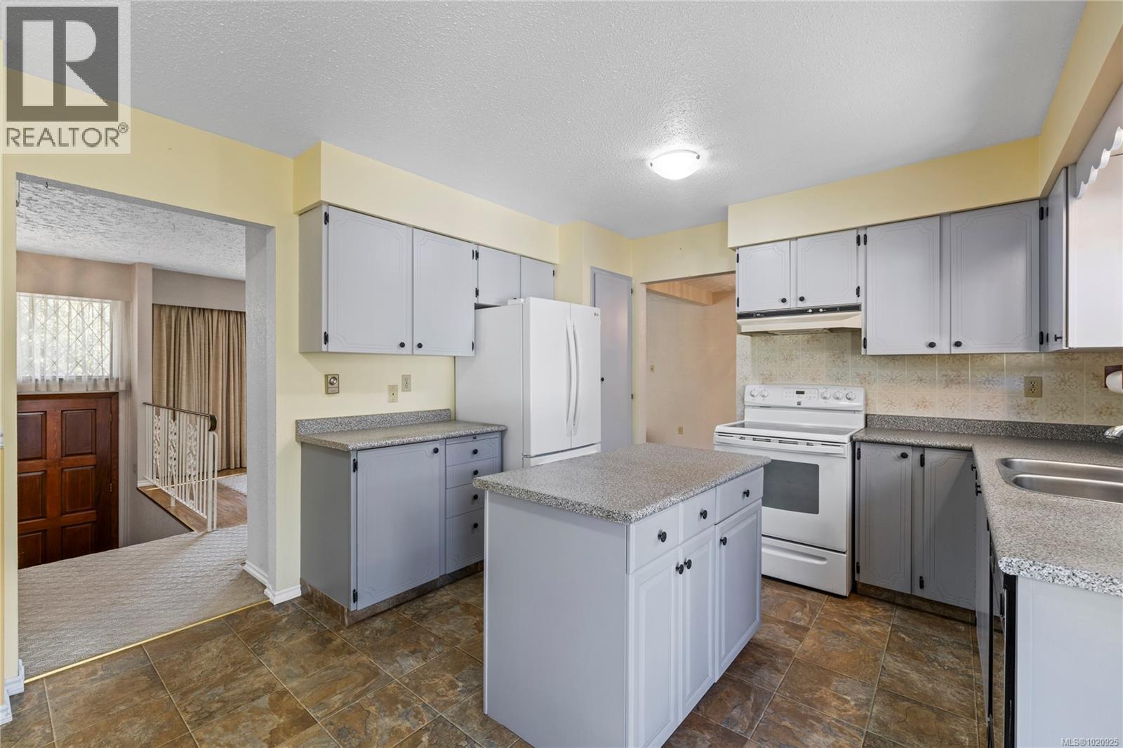 1529 White Rd, Nanaimo