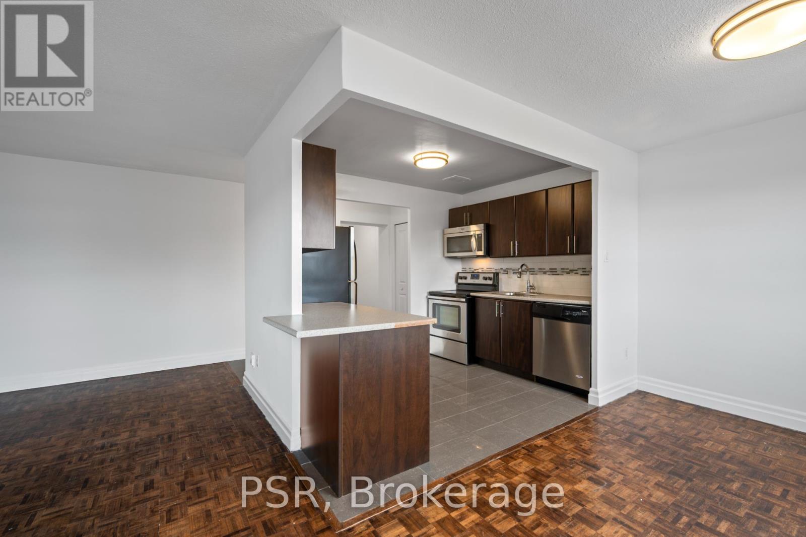 304 - 2300 MARINE DRIVE - Photo 4 of 13, Oakville (BR Bronte), Ontario