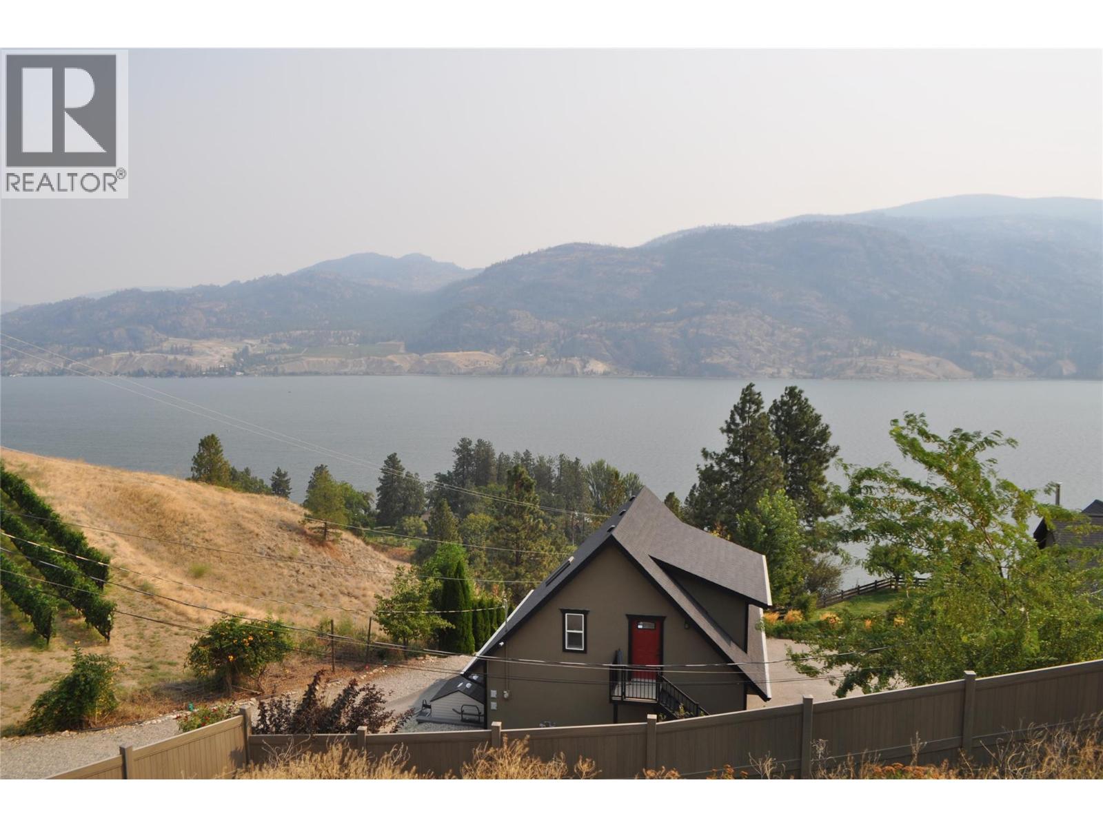 910 Pineview Drive, Kaleden