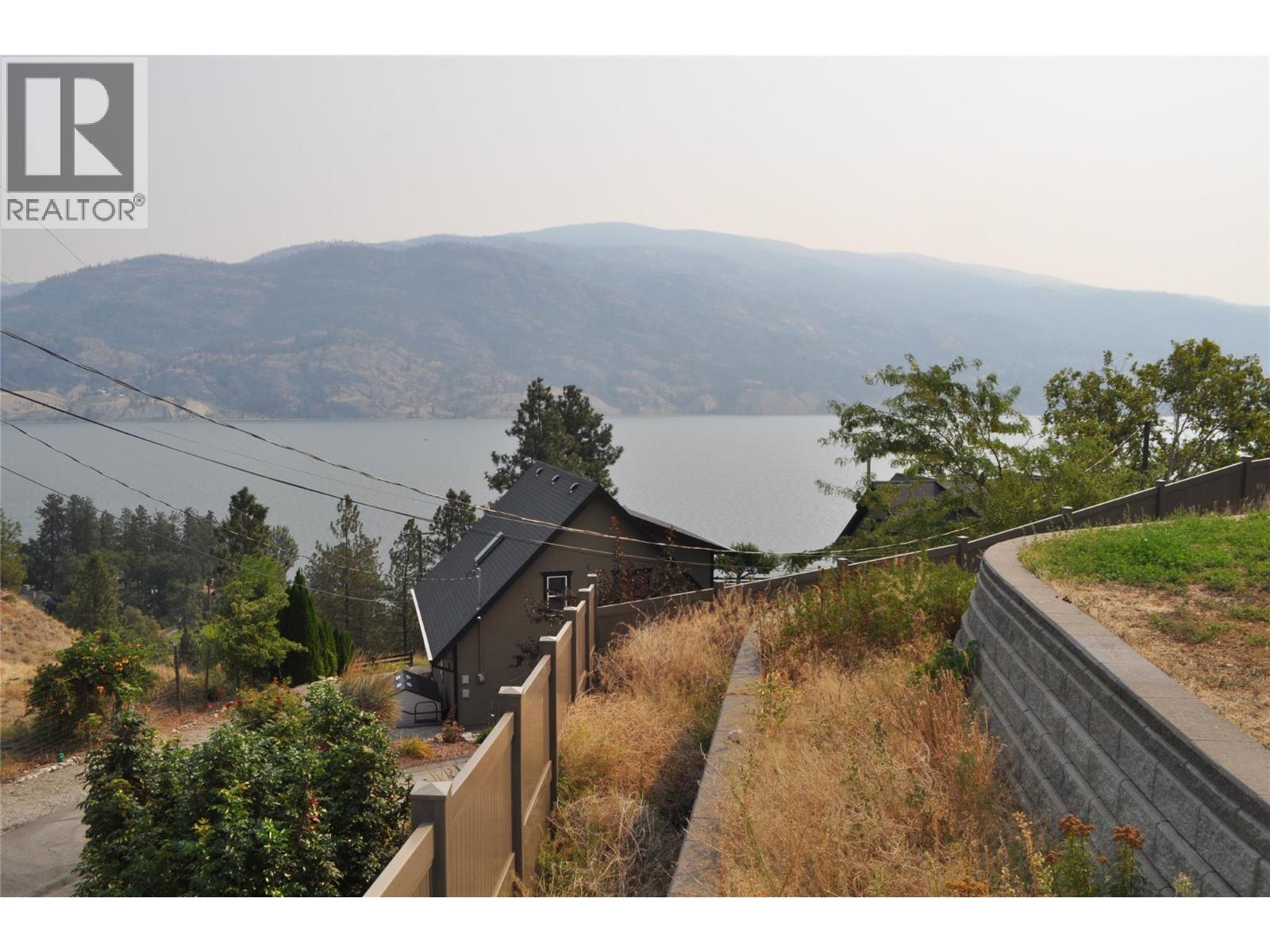 910 Pineview Drive, Kaleden